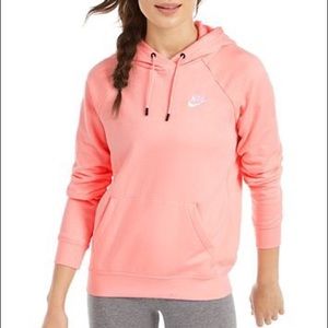 Nike Sportswear Essential Women’s Fleece Hoodie